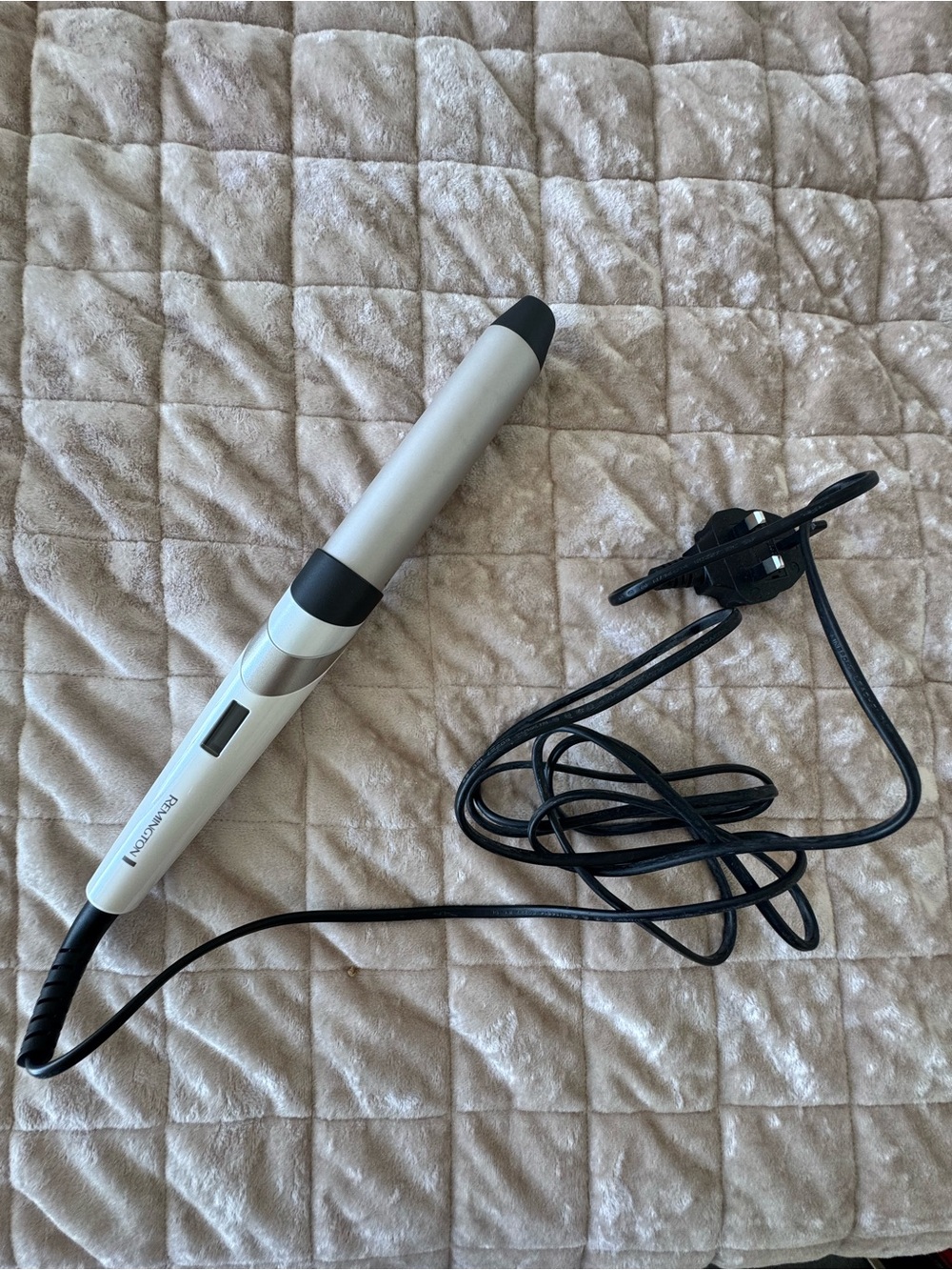 UK Power Remington Silver and Black Curling Wand